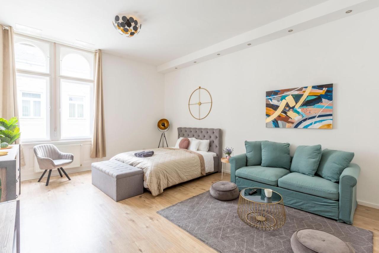 Exclusive Central Apartment Next To The Fashion Street Budapest Exteriör bild