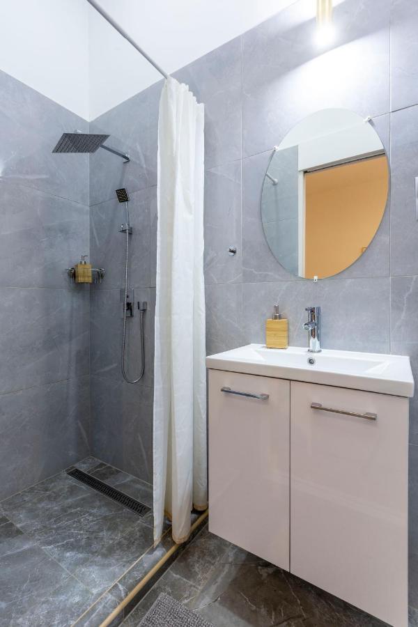 Exclusive Central Apartment Next To The Fashion Street Budapest Exteriör bild