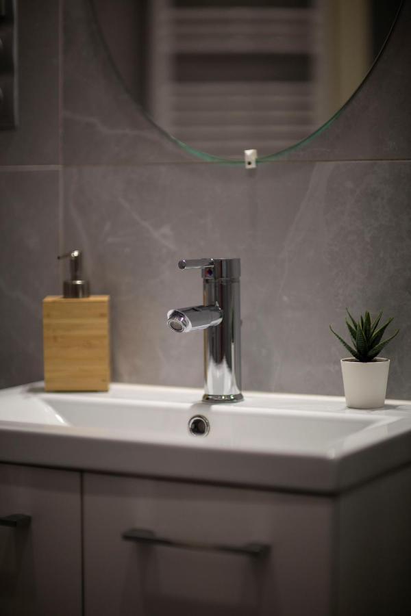 Exclusive Central Apartment Next To The Fashion Street Budapest Exteriör bild