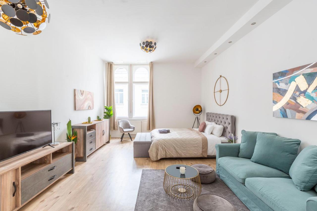 Exclusive Central Apartment Next To The Fashion Street Budapest Exteriör bild