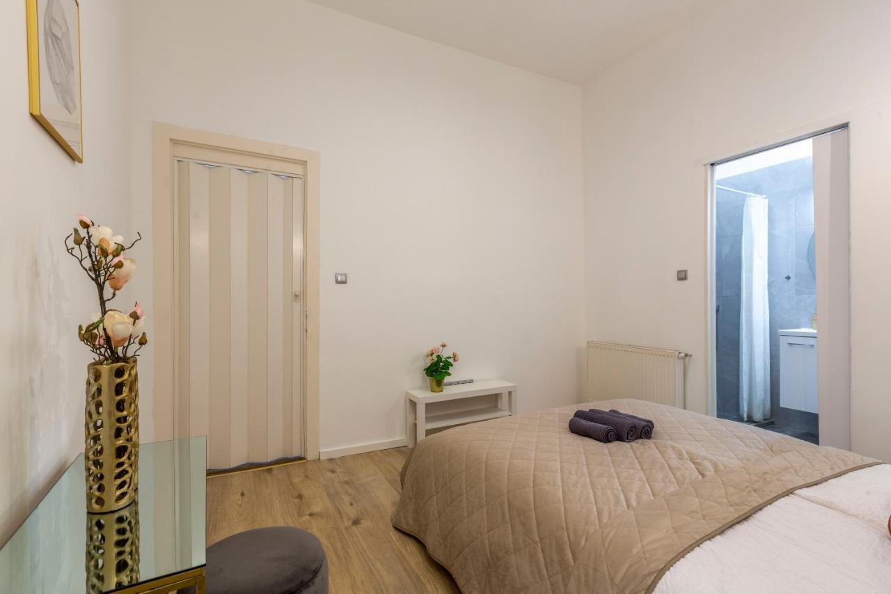 Exclusive Central Apartment Next To The Fashion Street Budapest Exteriör bild